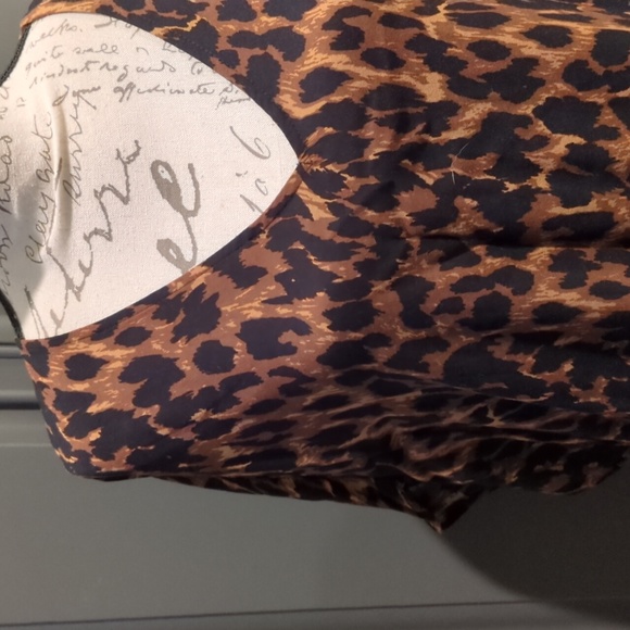 Leopard print Drop Sleeve Medium Tunic - Picture 2 of 6